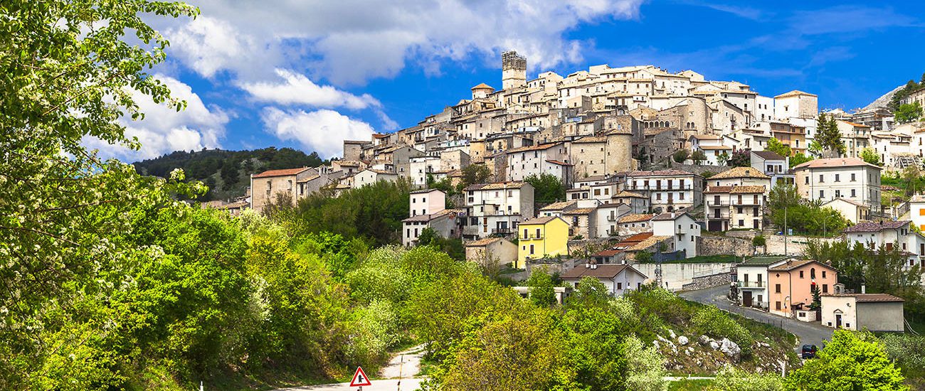 Castel del Monte - Abruzzo Region Italy Touring