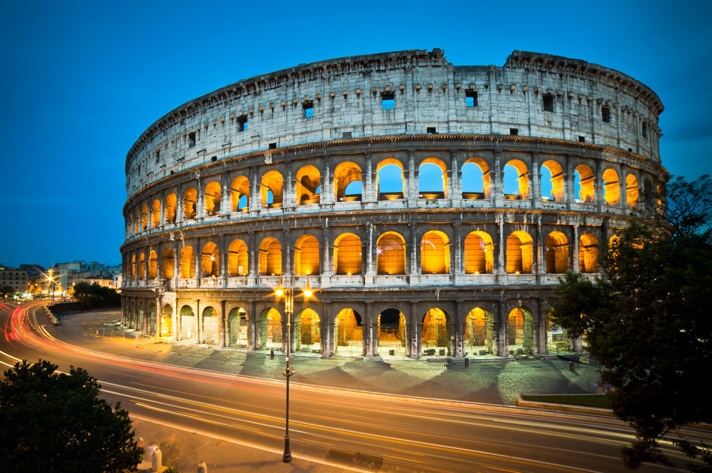 Colleseum Rome - Italy Touring
