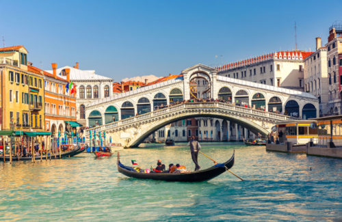 venice italy gondola ride