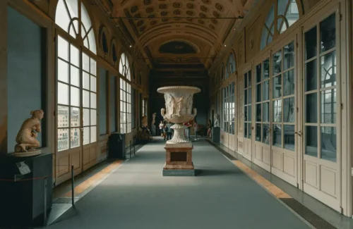inside the uffizi gallery